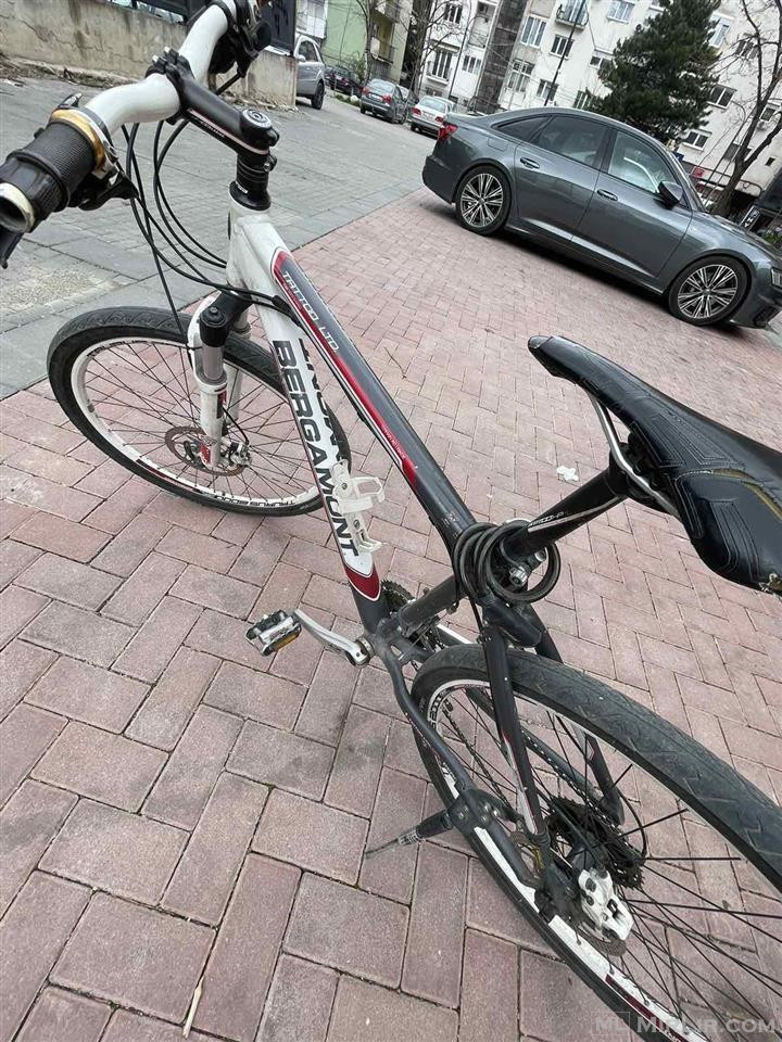 Bicikletë shum pak e perdorur