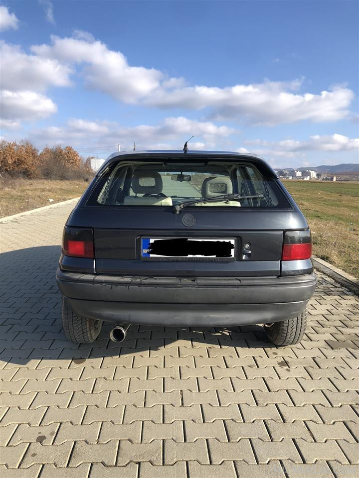 Shitet Opel Astra 1.4 Benzin