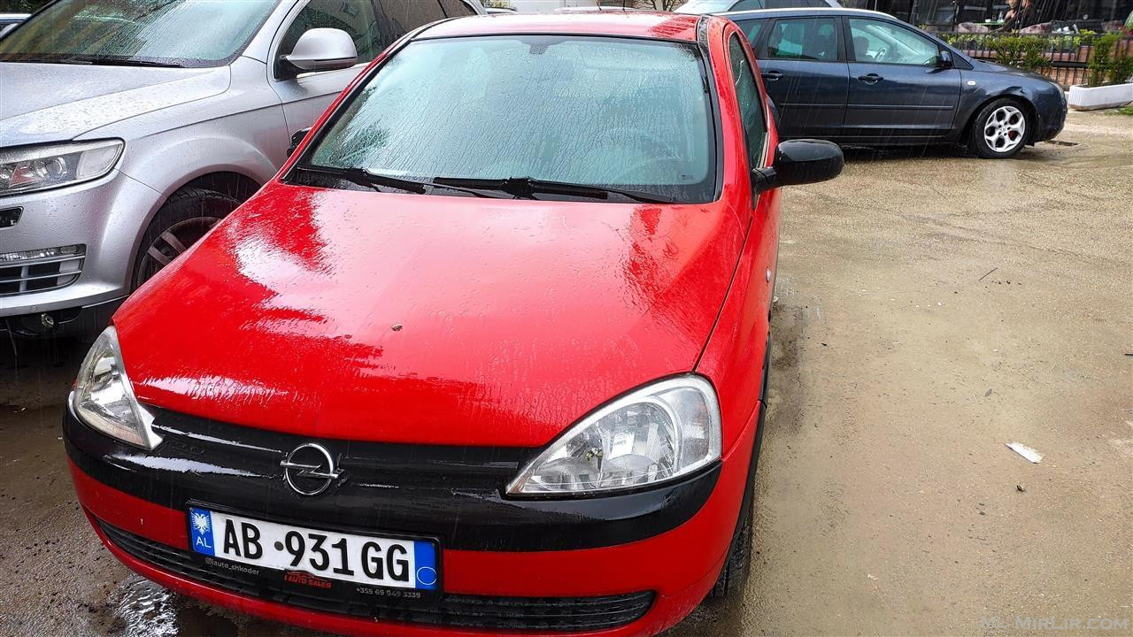 Shitet Opel 1.0 i përdorur 