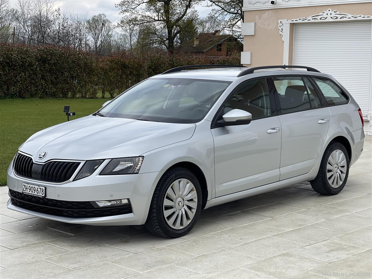 SKODA OCTAVIA 11/2017 1.6 DSG ??