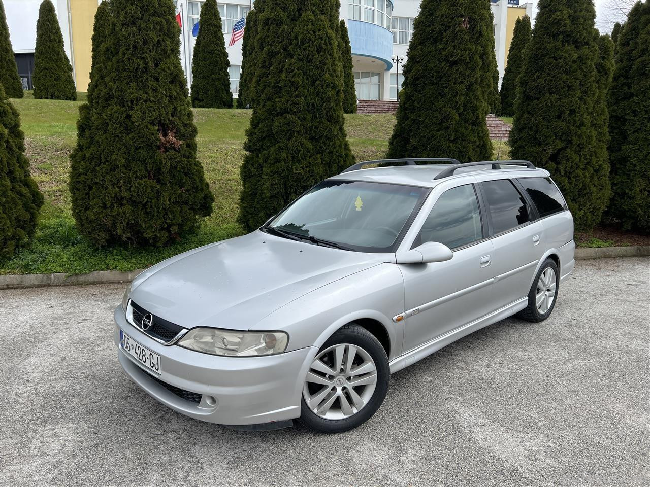 Opel Vectra 2.2 Benzin -Rks 6Muj- -Opc Line- -V.p 2002-