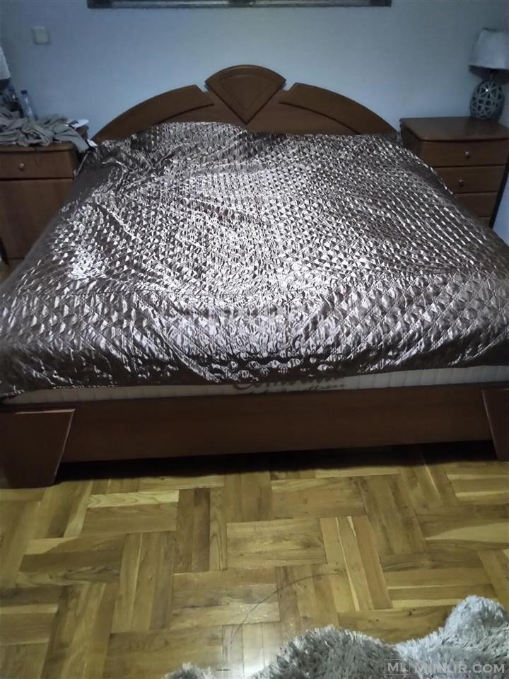 Shitet dhoma e fjetjes