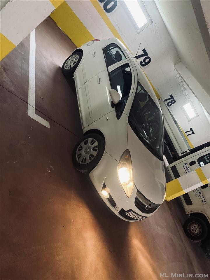 Opel corsa 1.3 dizel 6Muj regjistrim