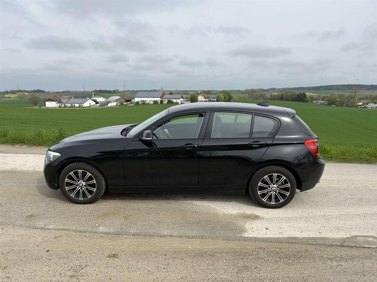 Bmw 2,0 diesel 116 Automatik-tiptronik viti 2015