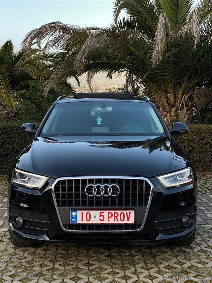 Audi Q3 Full Panorama
