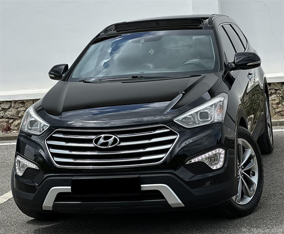 Hyundai Grand Santa Fe 6+1 vende