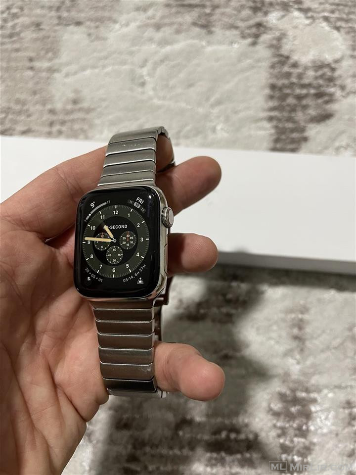 Apple watch , 44mm , Serie 5 ,Stainless Steel Edition .
