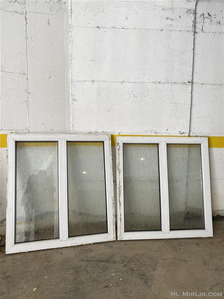 Dy dritare statike me dy krah 