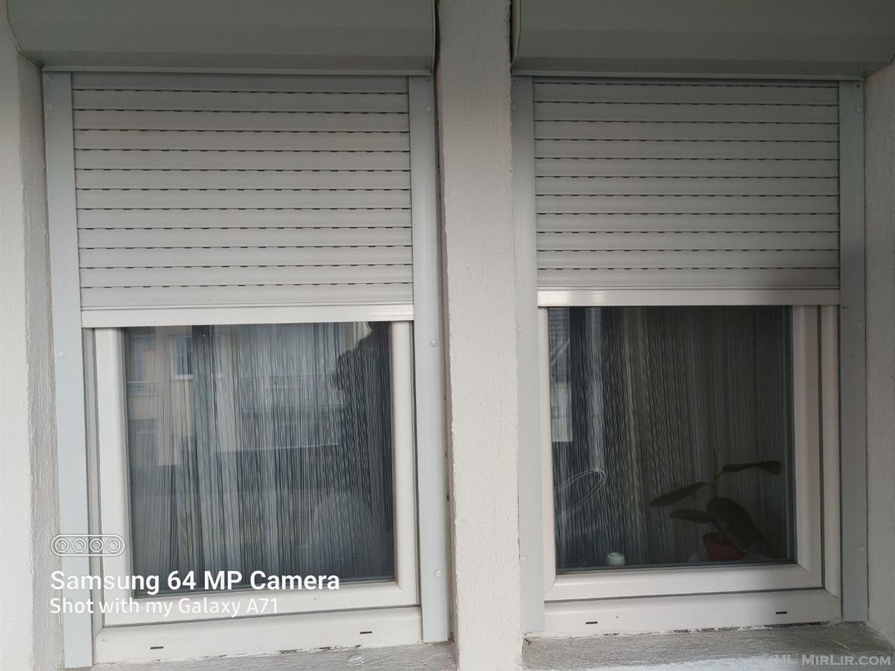 Shiten dritaret e xhamit 