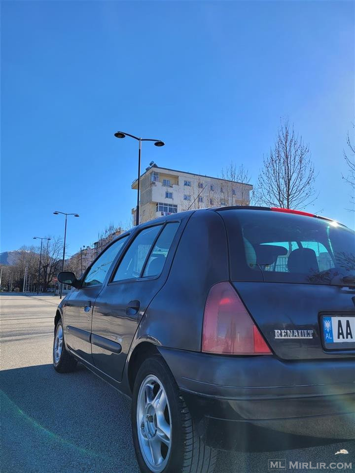 Renault Clio 1.4 benzine 16v