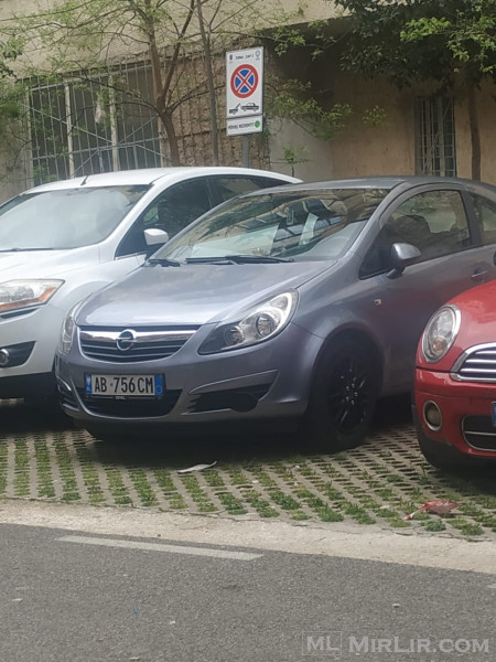 Shitet opel corsa 2009 1.3 naft