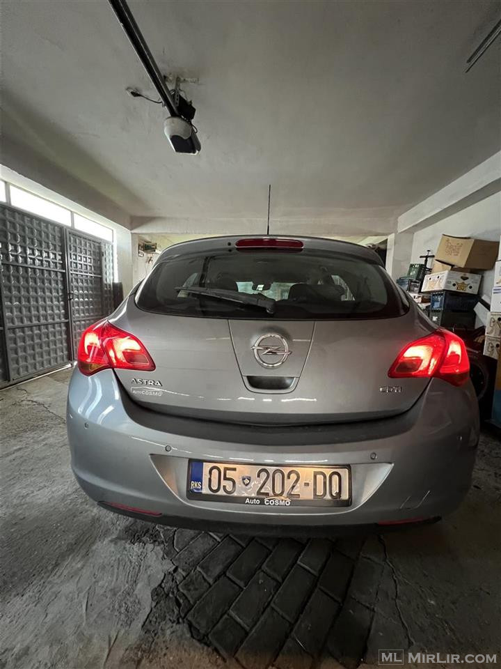 Opel Astra 2010 