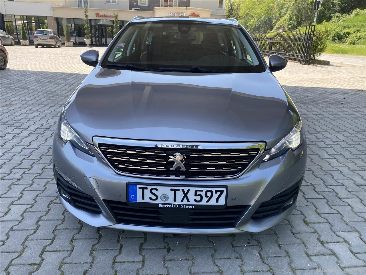 Peugeot 308 1.6 HDI AUTOMATIK PANORAM viti 2018