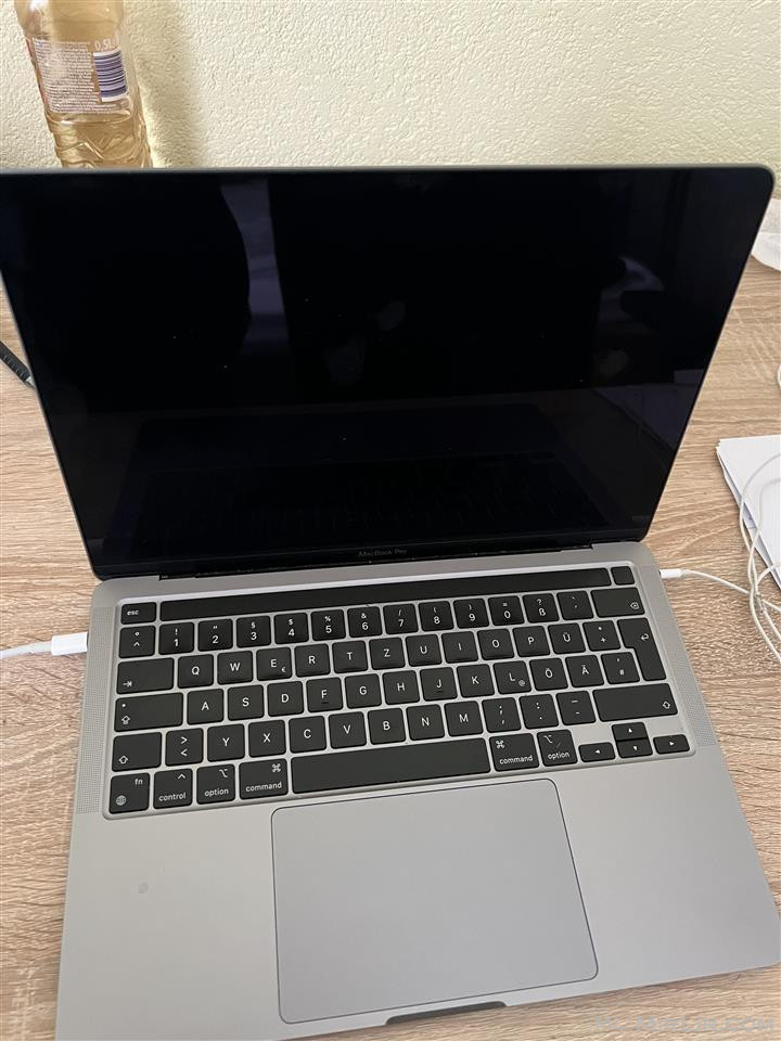 Shitet Macbook Pro M1 - si i ri
