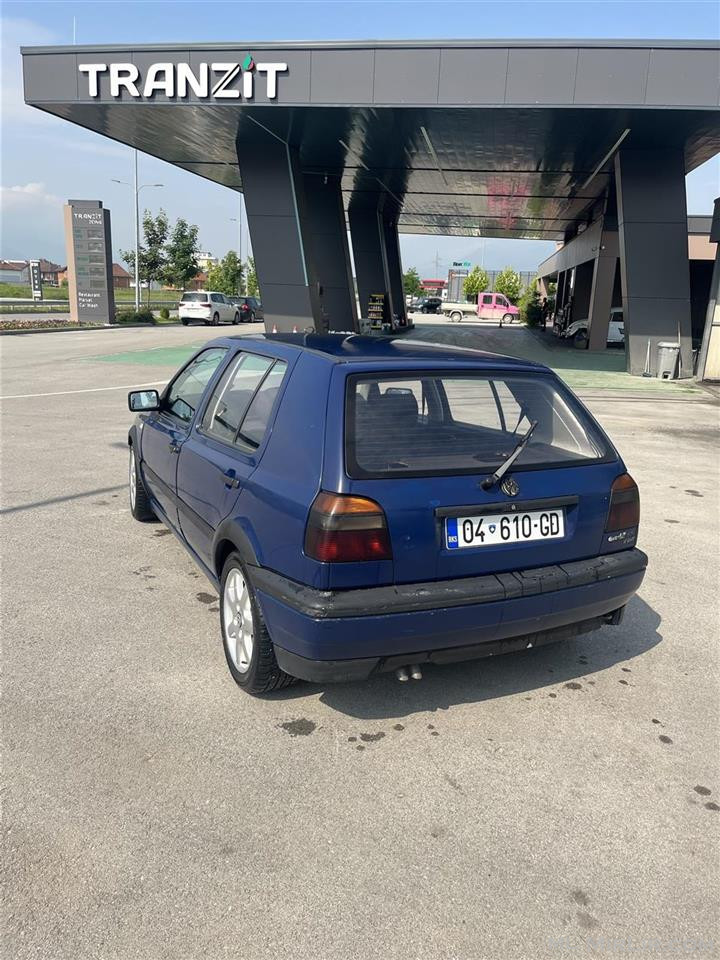 Shitet golf 3 1.9 tdi viti 95 me klima 