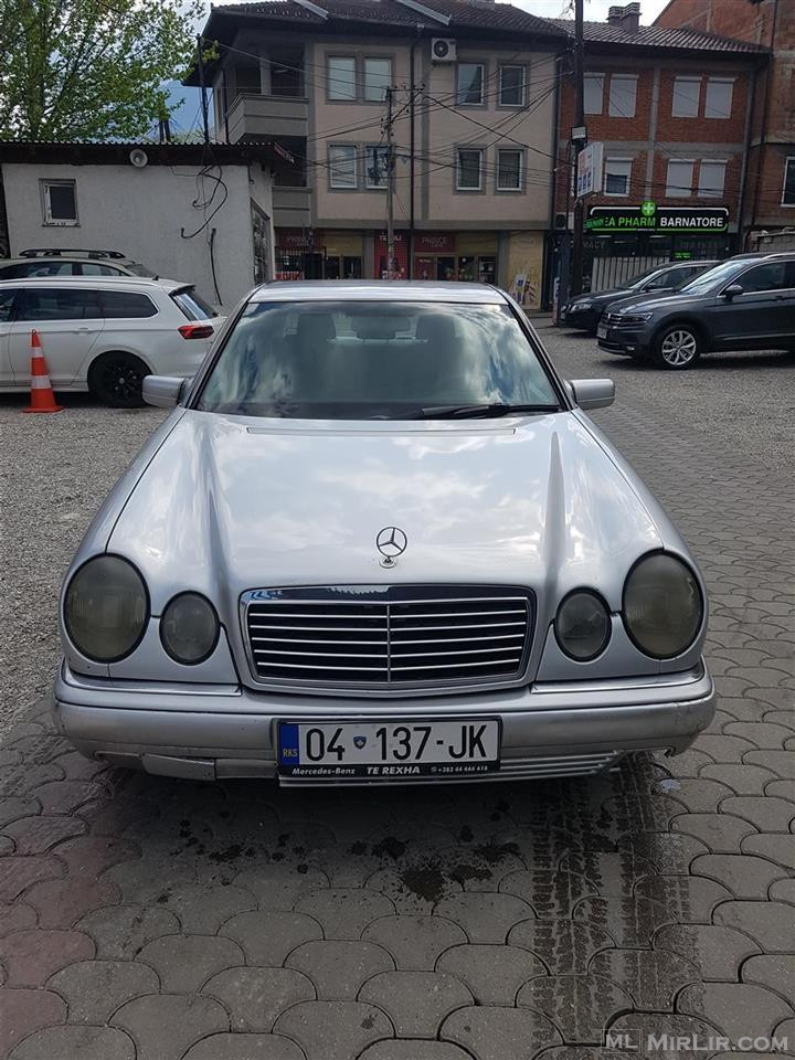 Mercedes Benz E200