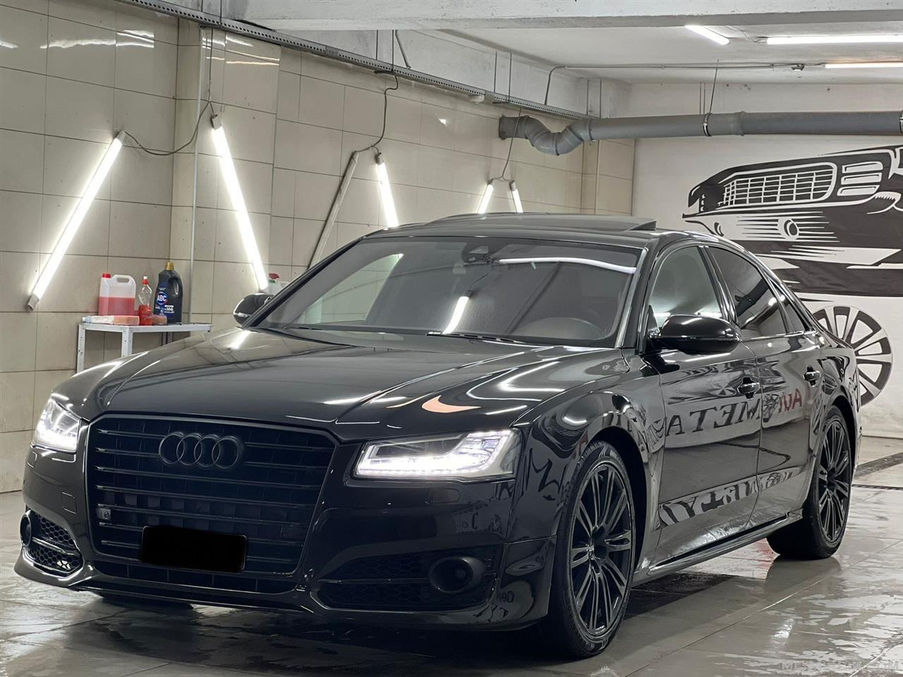  Audi A8  Viti Prodhimit 2010 4.2 Diesel  219.000 km
