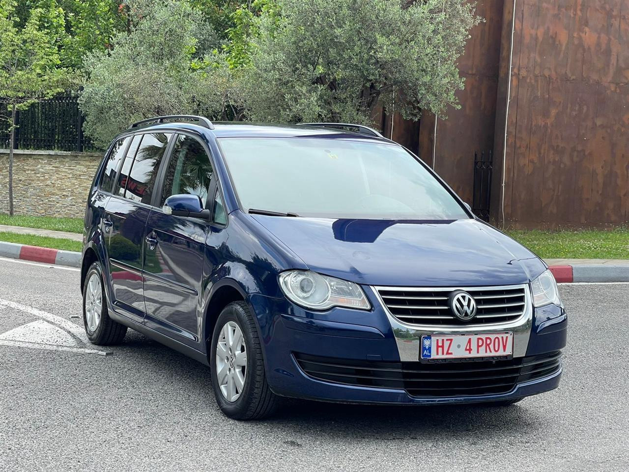 VW Volkswagen Touran Sapo ardhur nga zvicra