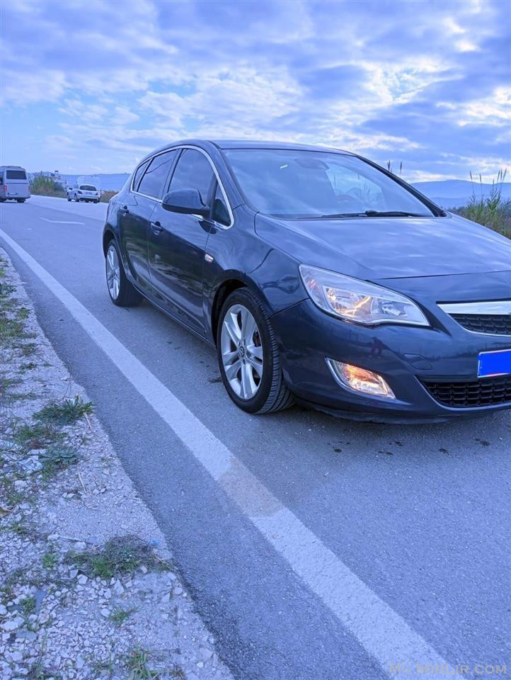 Opel Astra 1.7 Nafte