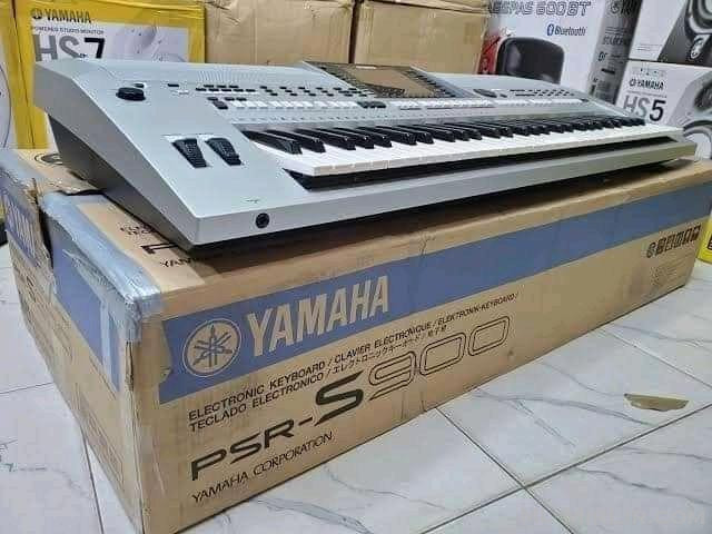 Yamaha psr s900