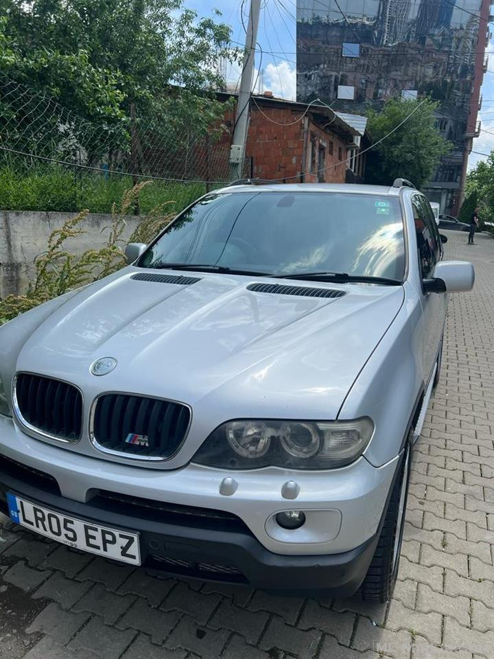 Shes BMW X5 në gjendje te mir, me tabela Angleze 