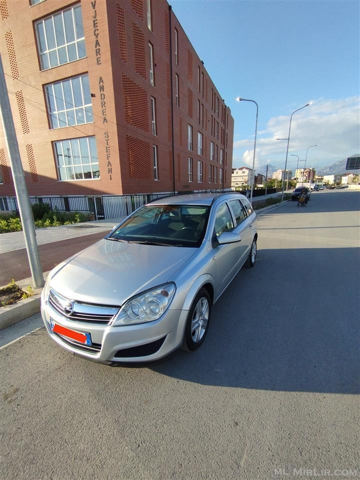 Shitet Opel Astra H 