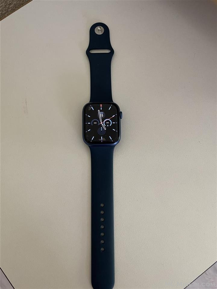 Apple Watch Series 7 ( 45mm ) 