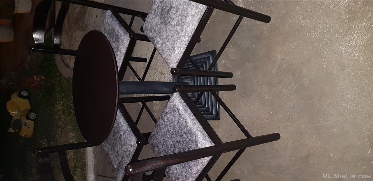 Tavolin+ karrige