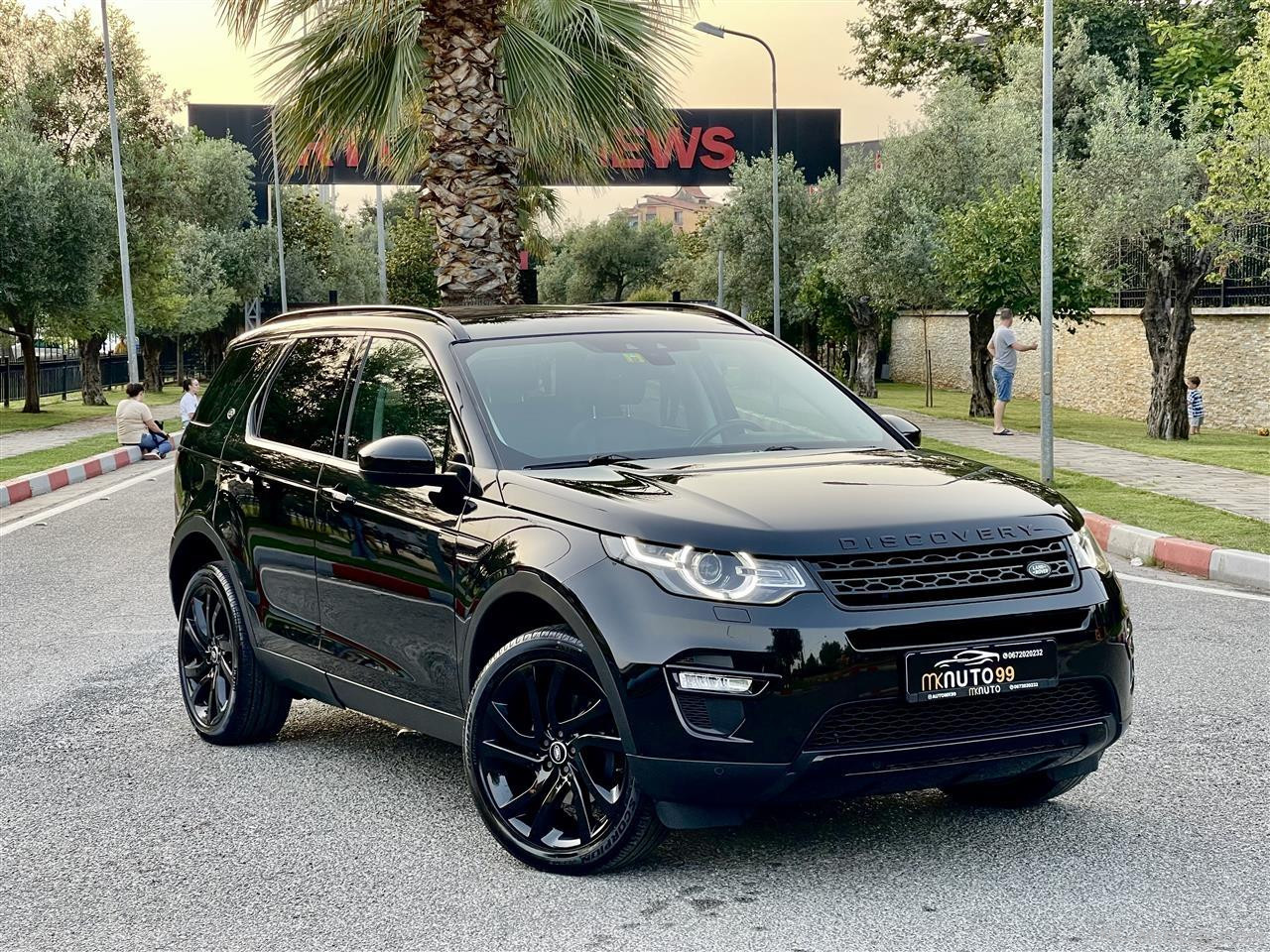 Land Rover Discovery Sport Black Edition ??