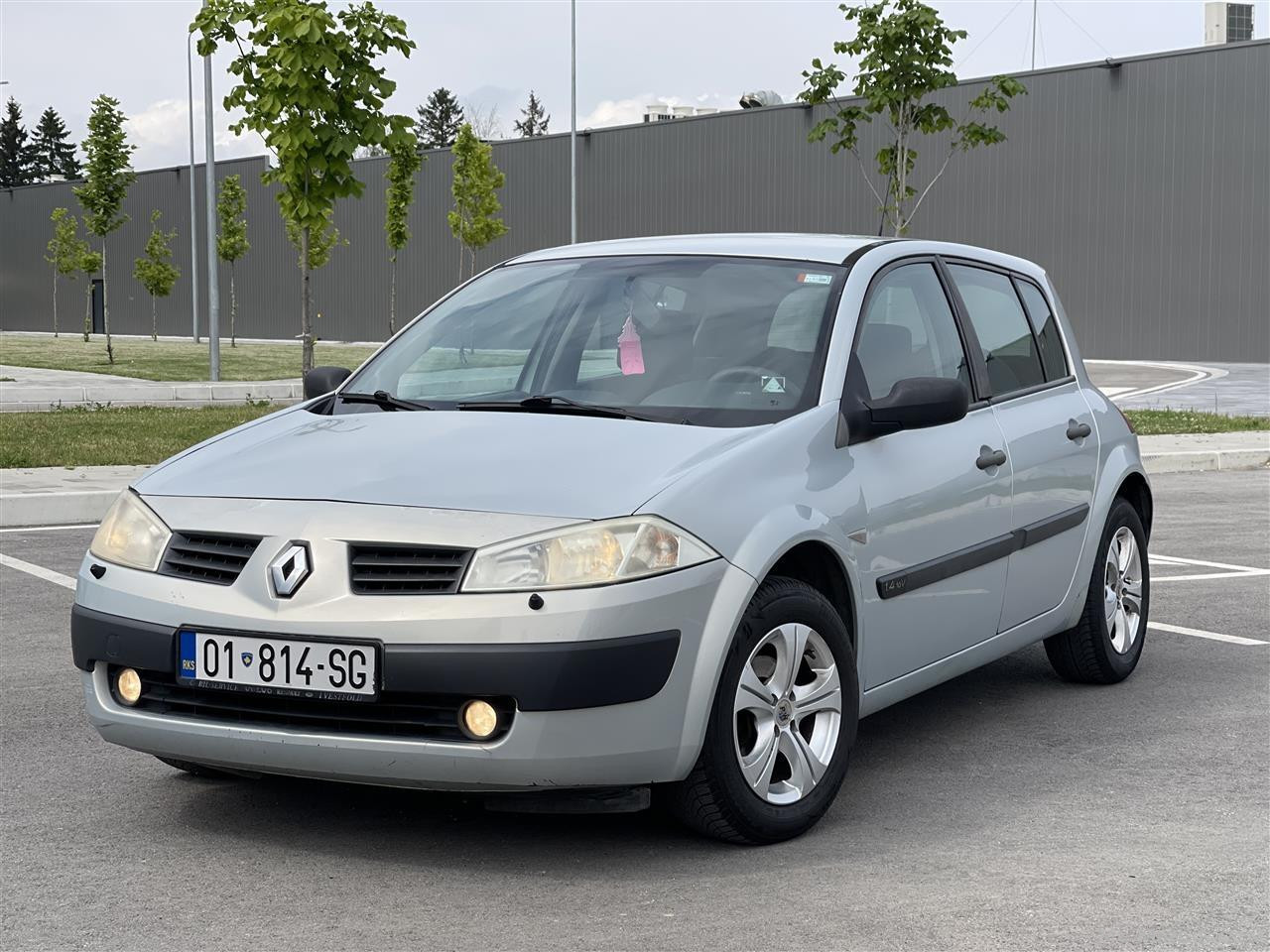 Renault Megane 1.4 benzin-2003,KM:161xxx te kalume