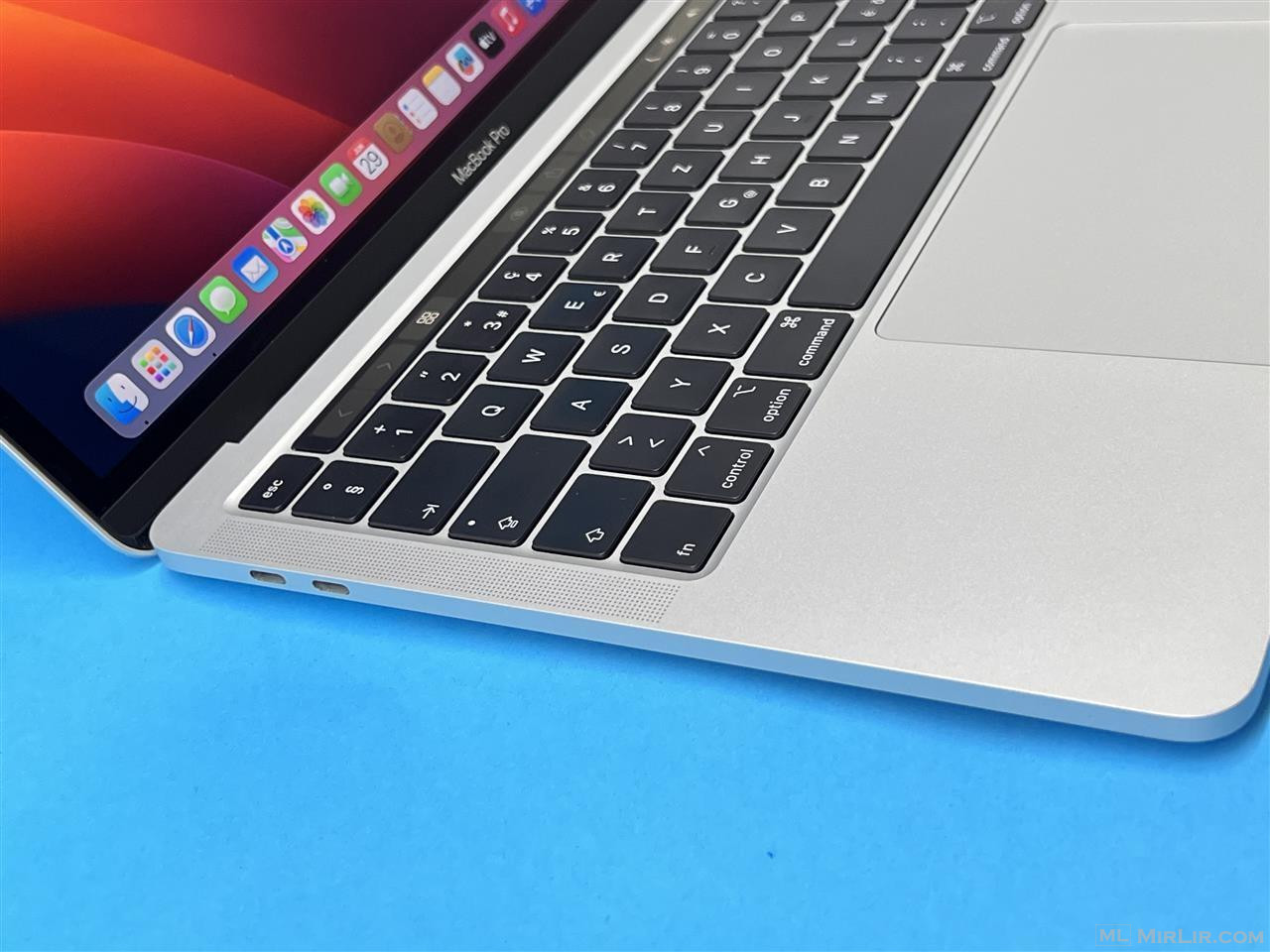 MacBook Pro 13” 2020 i5//16RAM/512SSD