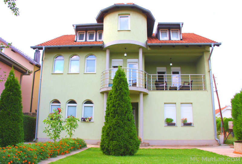Shtëpi në Fushë Kosovë