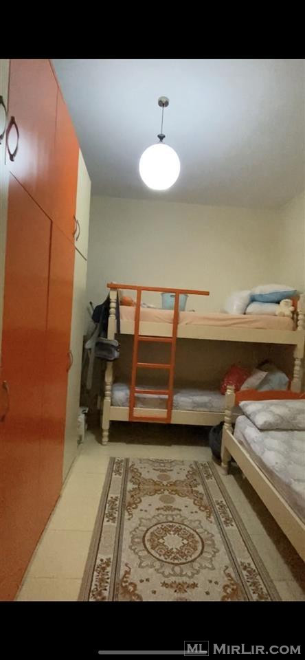 Shitet apartament 2+1 kati i  pare Elbasan 