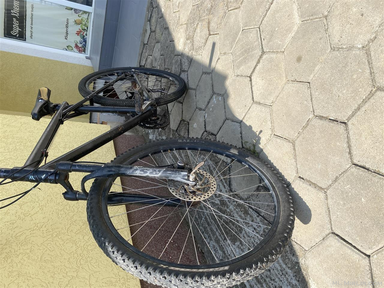 Shitet biciklla me diska