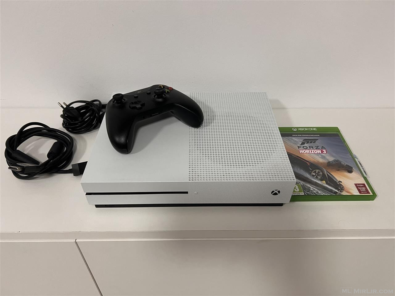 Xbox One S 500GB + Telekomande origjinale + Forza Horizon 3