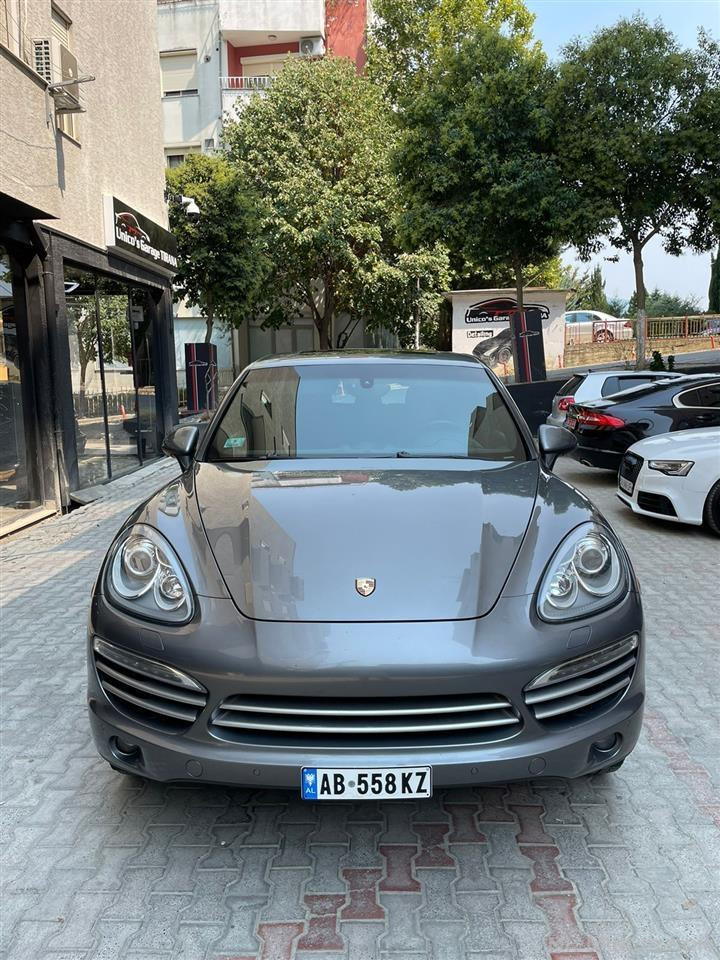 Porsche cayenne Platinum Edition