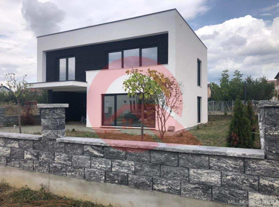 Ofrohen Dy Shtëpi identike në shitje në Hajvali (Prishtinë) 