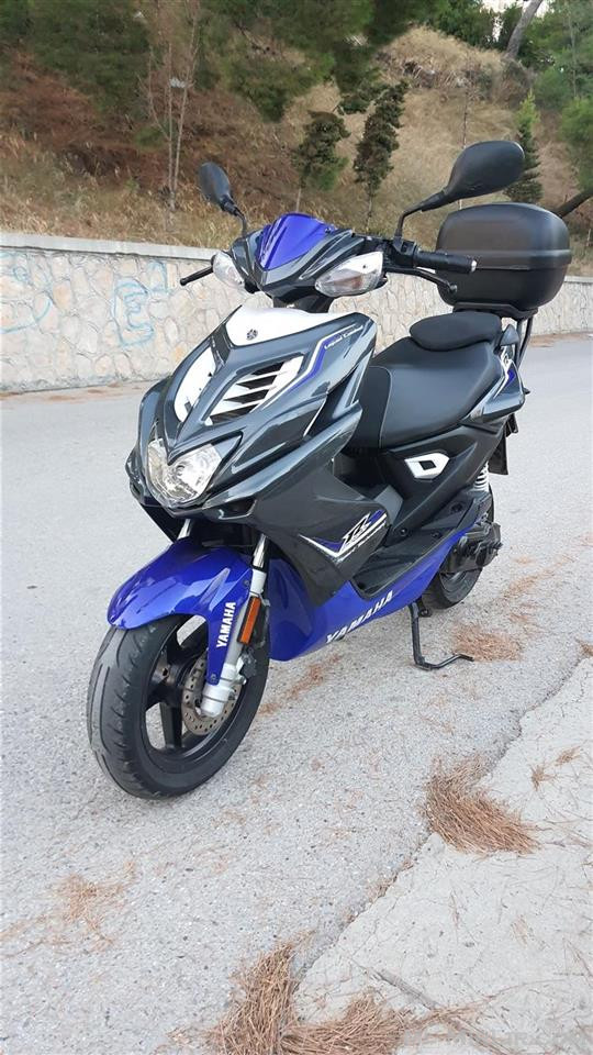 Yamaha Aerox 50 R 2T viti 2015