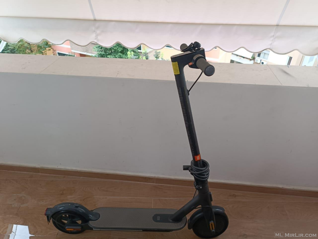 Essential electric scooter