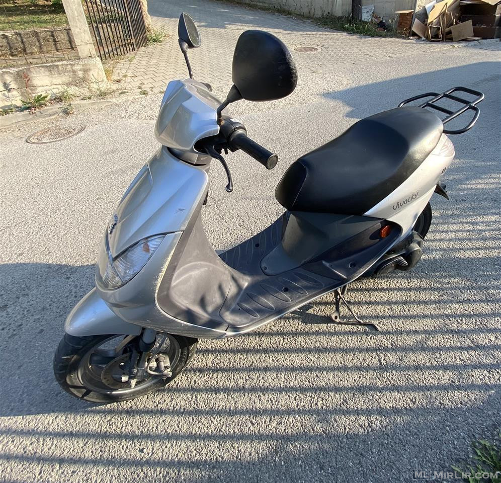 SKUTERI 50cc  