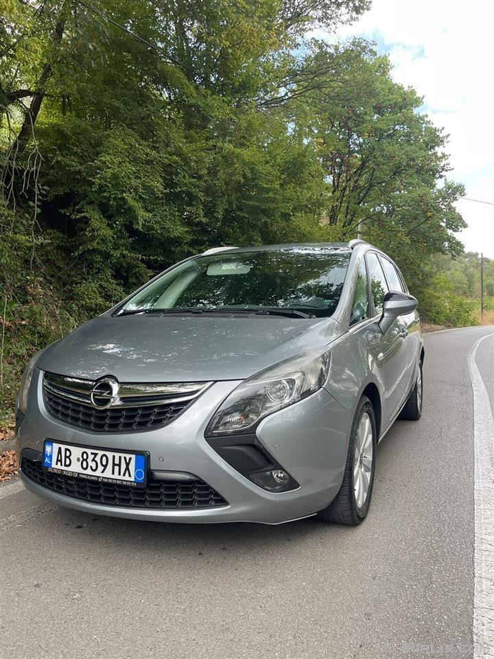 Opel zafira tourer 1.6 turbo ndrrohet me  karrotrec
