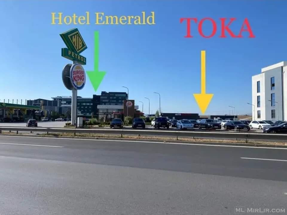 Shes 10 Ari Truall Qagllavic mrapa Hotel Emerald