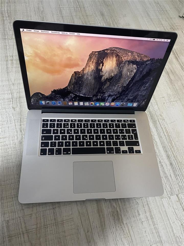 MacBook Pro i7/15.4\" Retina Display/ 256 SSD /16 Ram / Intel