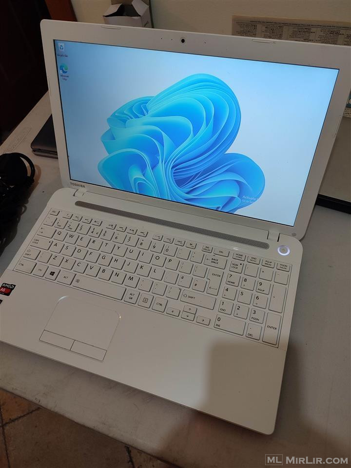 Toshiba laptop, ne gjendje te mir