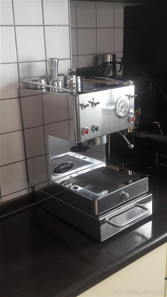 Shitet aparati i kafes prodhim italian