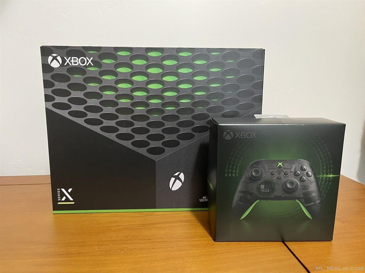 Microsofts Xbox Series X console 1TB + 2 ControllerS 5 Games
