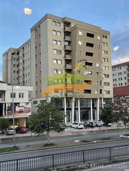 Ofrohet për Shitet banesa 115 m2 - 3+1 në Fushë Kosovë.