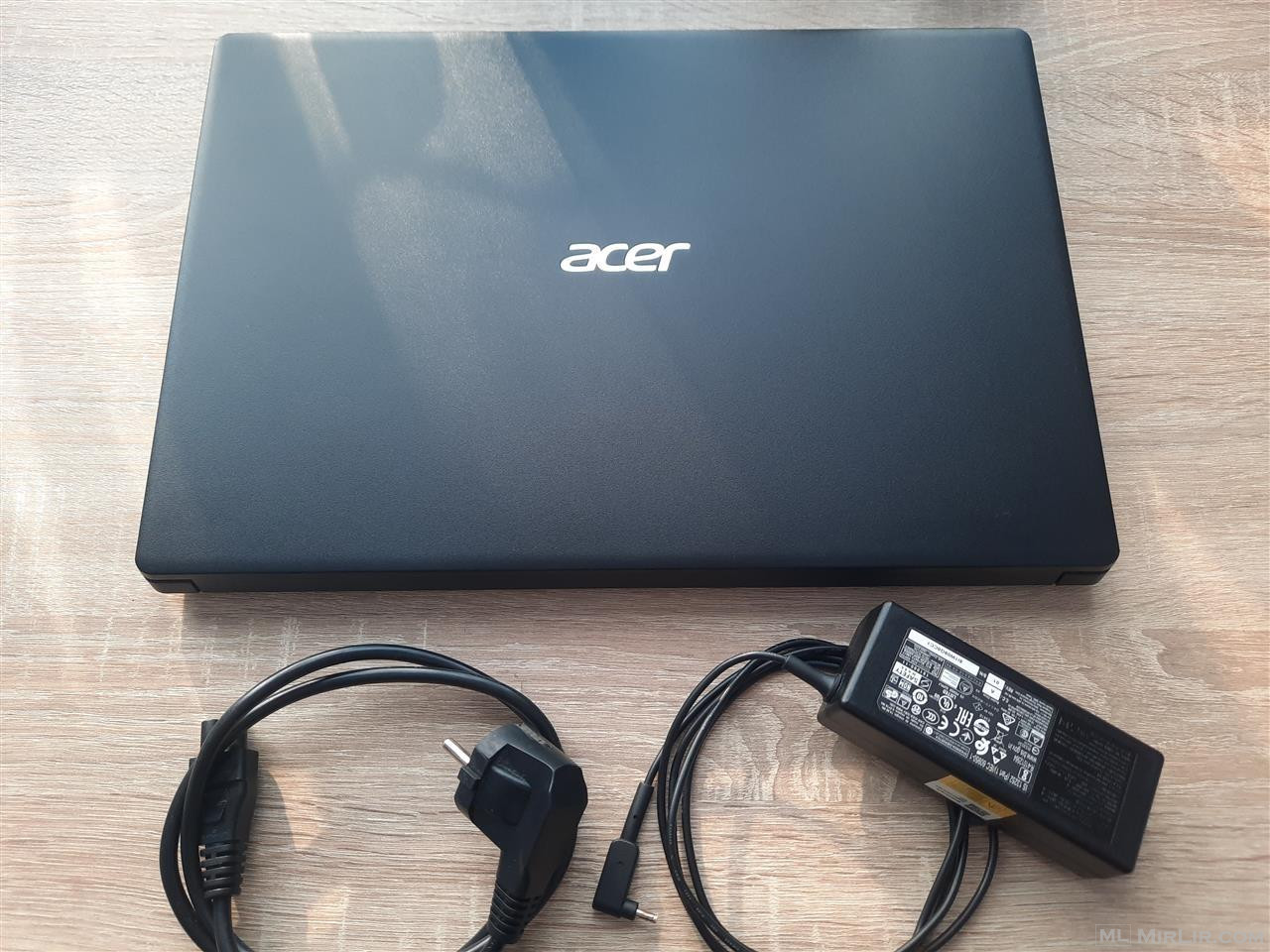 Laptop Acer Notebook 215-21G 