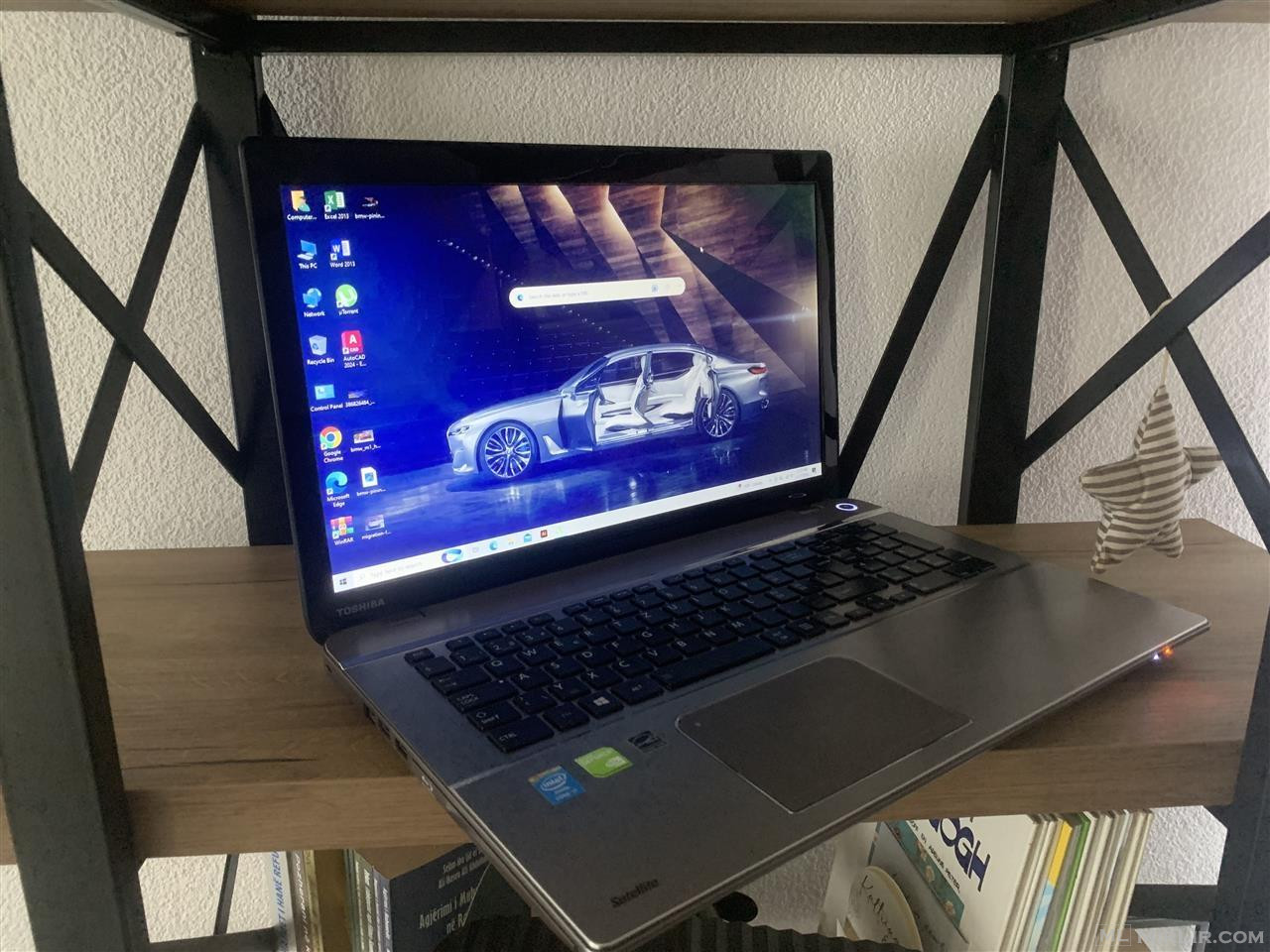 Shitet Laptop TOSHIBA - Me ekran të madh 17”inch