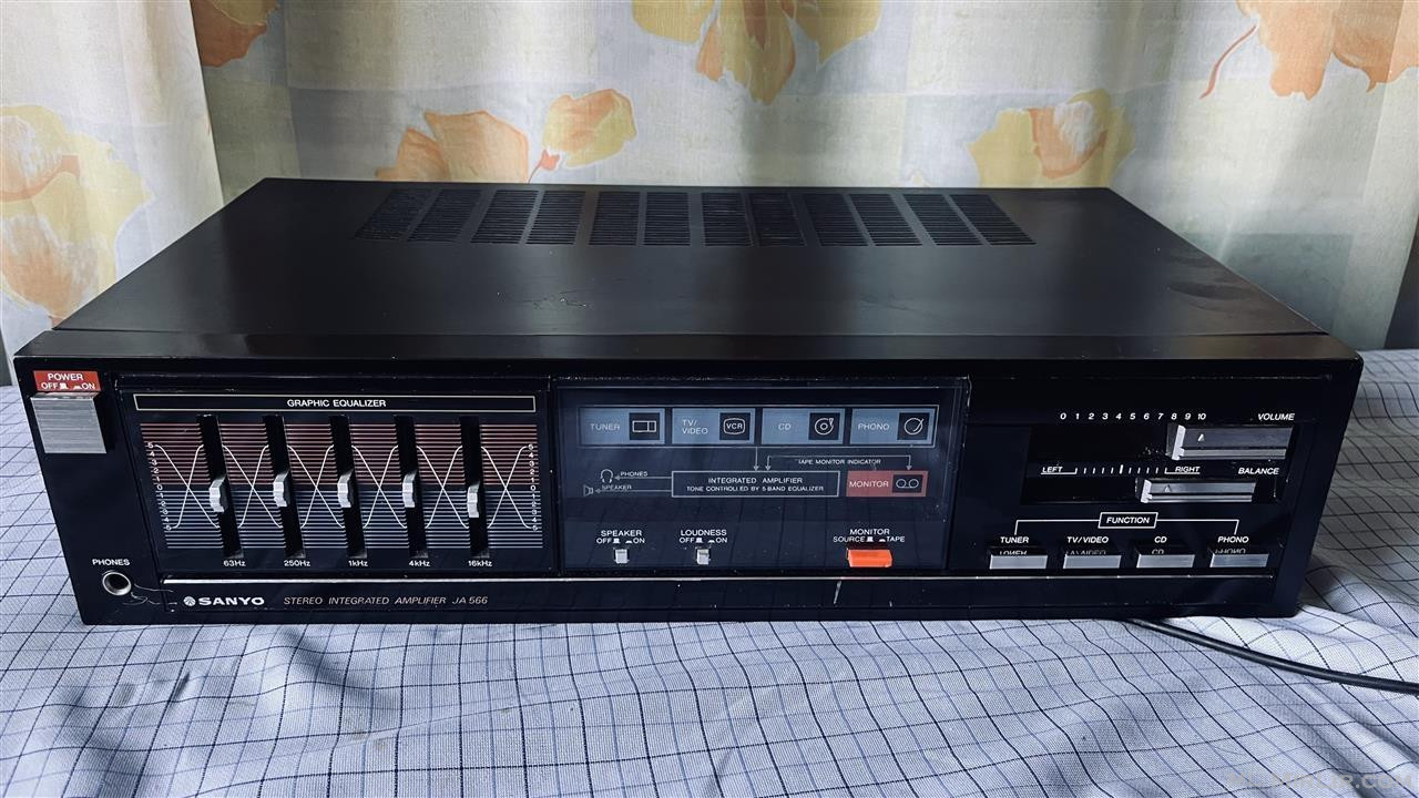 amplifikator stereo SANYO japan